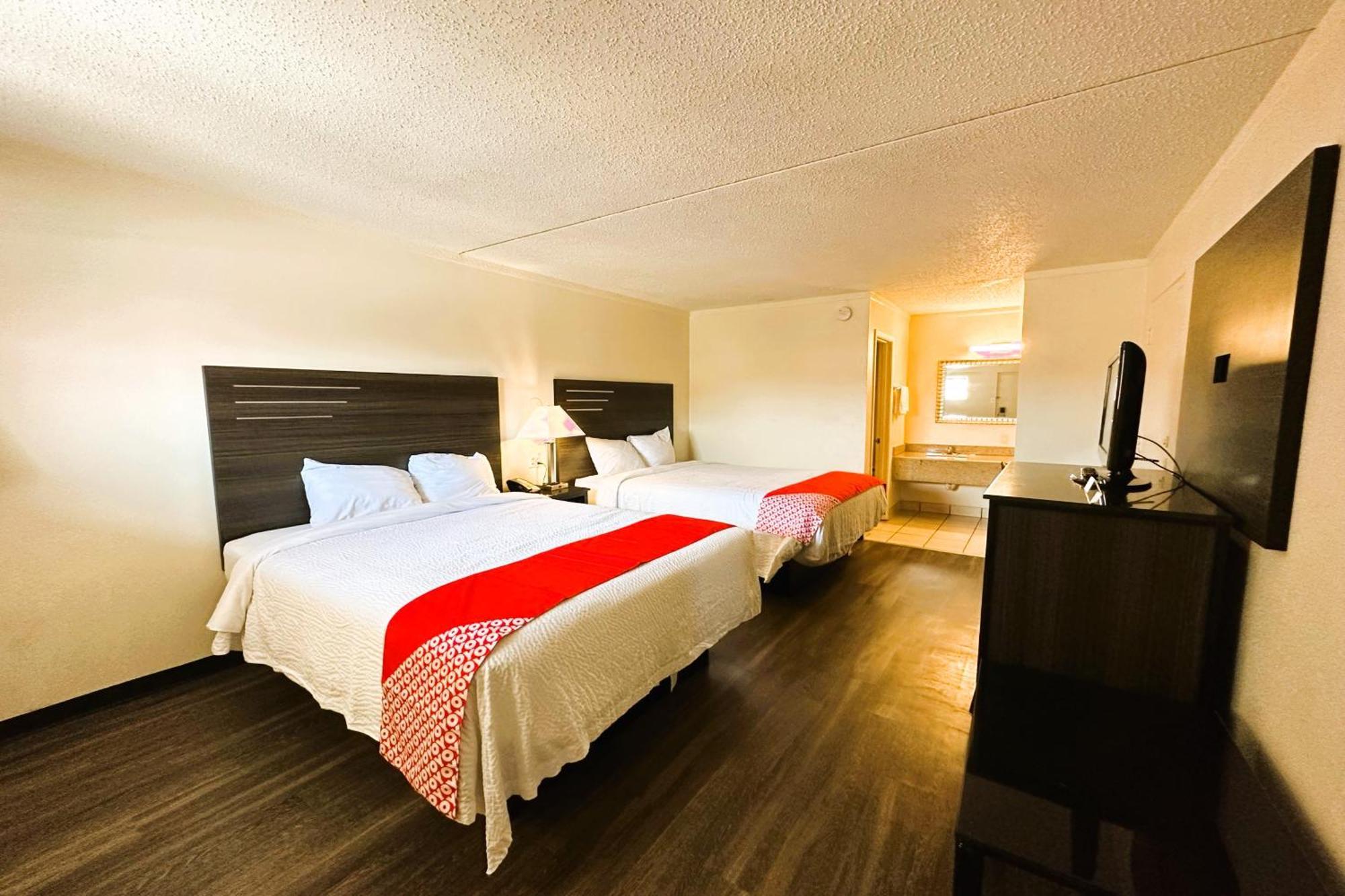 Oyo Hotel San Antonio Lackland Afb Seaworld Hwy 90 W Eksteriør bilde