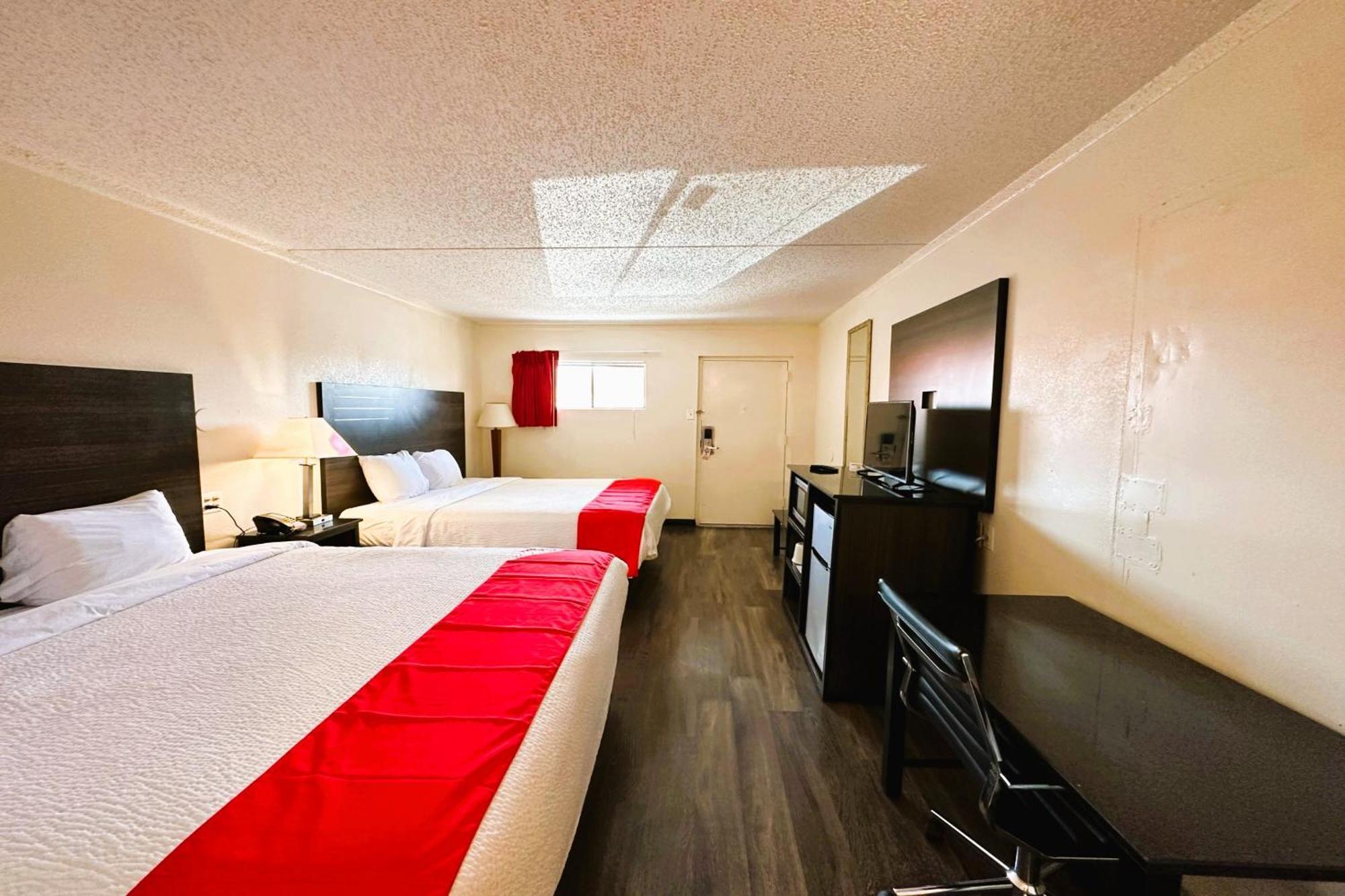 Oyo Hotel San Antonio Lackland Afb Seaworld Hwy 90 W Eksteriør bilde
