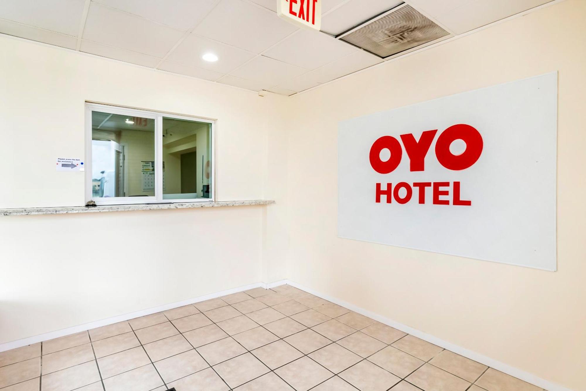 Oyo Hotel San Antonio Lackland Afb Seaworld Hwy 90 W Eksteriør bilde