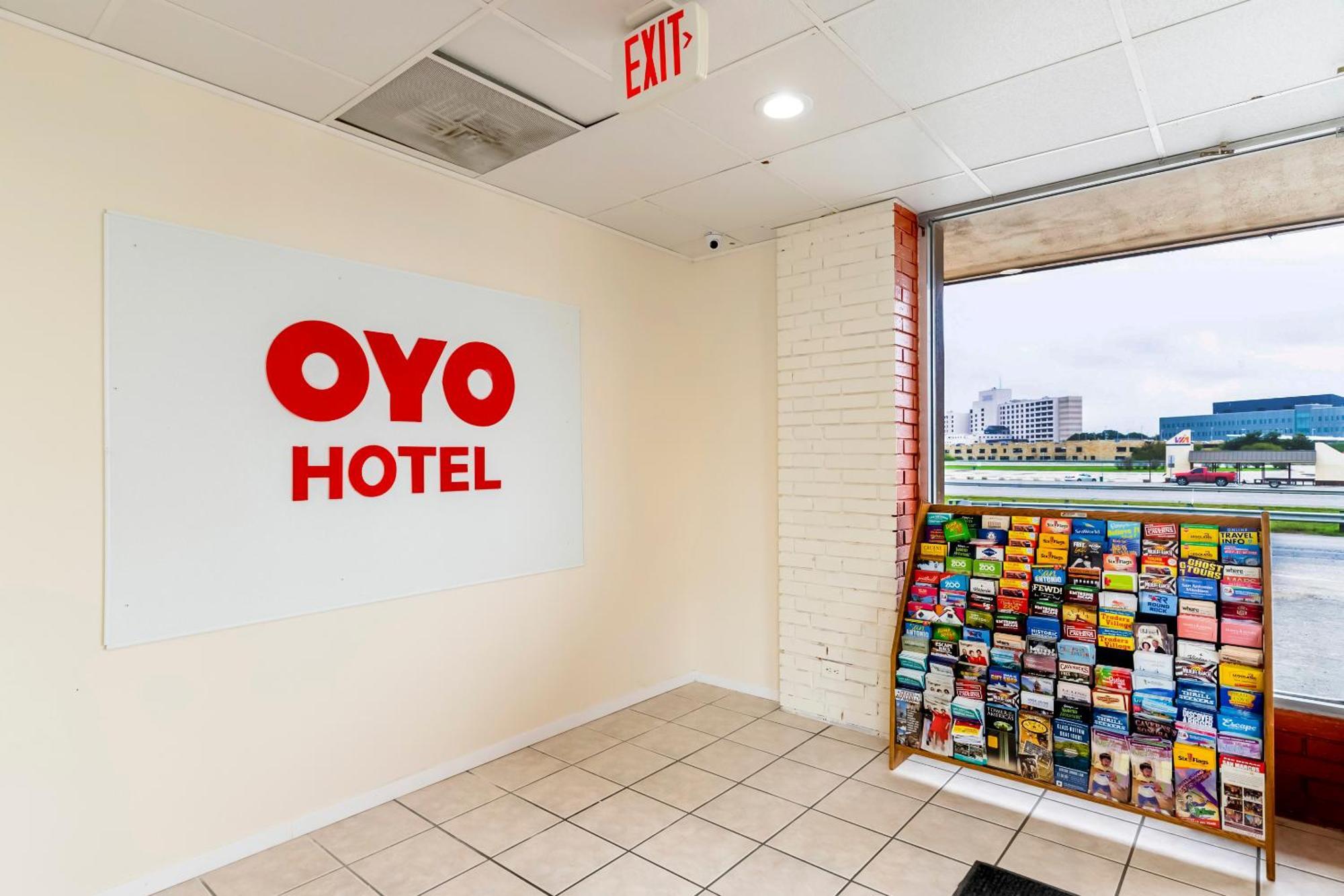 Oyo Hotel San Antonio Lackland Afb Seaworld Hwy 90 W Eksteriør bilde