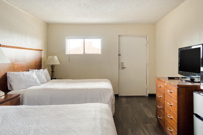 Oyo Hotel San Antonio Lackland Afb Seaworld Hwy 90 W Eksteriør bilde